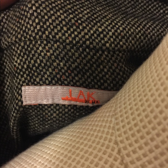 LAK crop jacket with skull lining and cork buttons - Picture 5 of 8